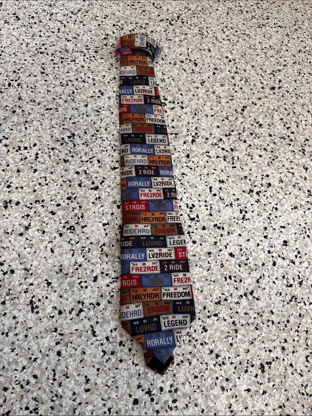Men's Multicolor Novelty License Plate Print Tie
